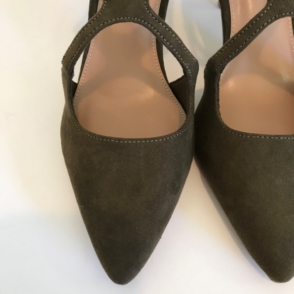 FIONI Clothing Green Kitten Heels with Crisscross Straps - Picture 4 of 16